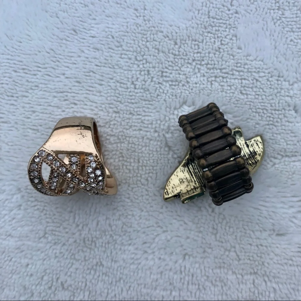 Sparkly Costume Rings Stretchy Band Gold Tone